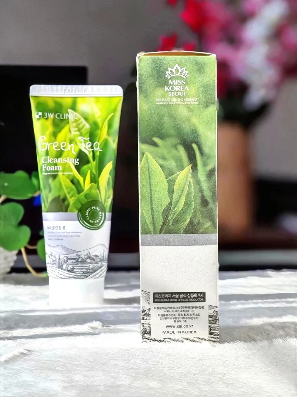 3W Clinic Green Tea Cleansing Foam 100ml Side