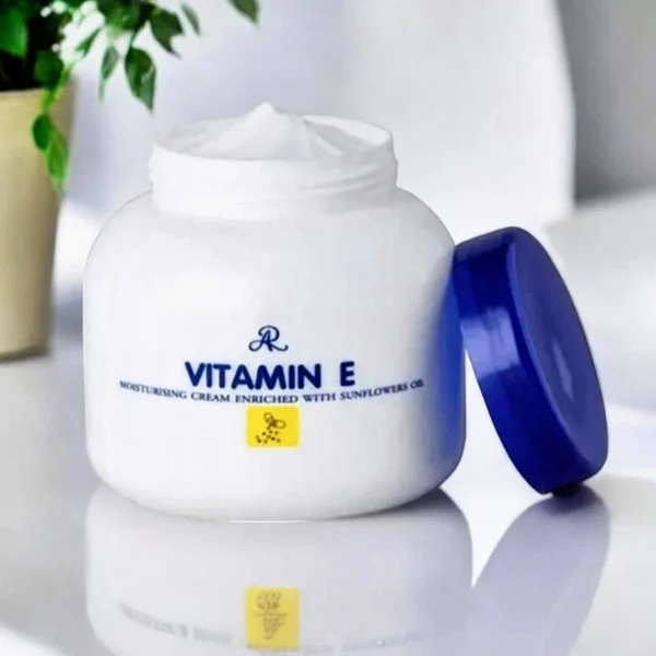 AR Vitamin E Moisturizing Cream Enriched with Sunflower Oil 200g