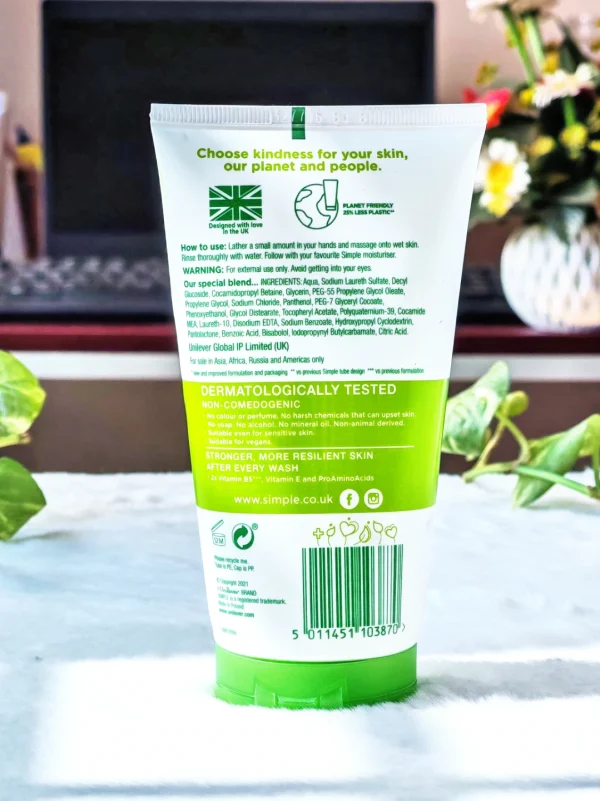 Simple Kind to Skin Moisturising Facial Wash Back