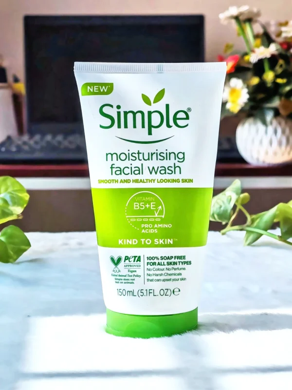 Simple Kind to Skin Moisturising Facial Wash view