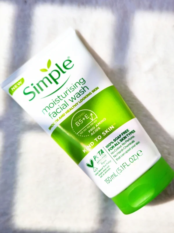 Simple-Kind-to-Skin-Moisturising-Facial-Wash-150ml