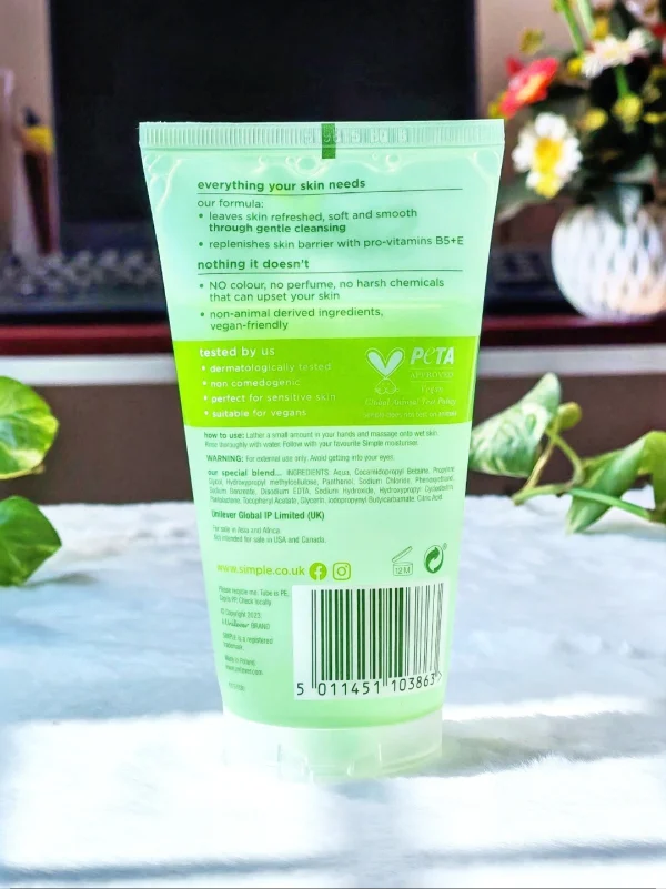 Simple Kind to Skin Refreshing Facial Wash 100% Soap-Free 150ml Price