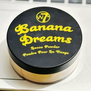 W7 Banana Dreams Loose Powder 20gm