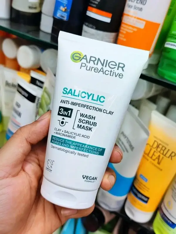 Garnier Pure Active Salicylic Anti-blemish Clay 3in1 Face Wash Scrub Mask 150ml
