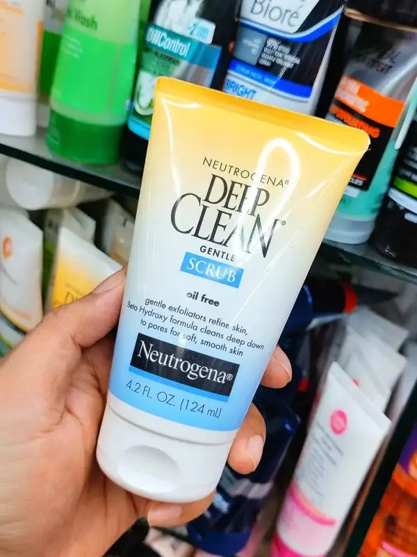Neutrogena Deep Clean Gentle Facial Scrub 124ml