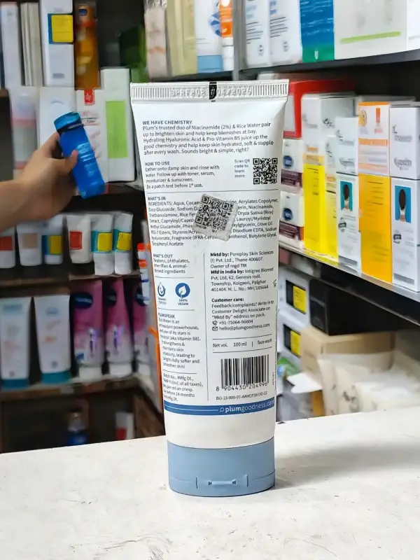 Plum Rice Water Niacinamide 2 Simply Bright Face Wash 150ml 2